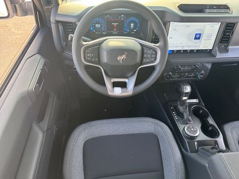 New 2025 Ford Bronco 4-Door image 13