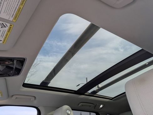 Used 2014 Land Rover Range Rover Sport HSE image 16