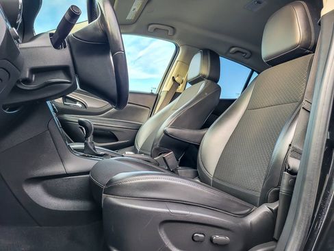 Certified 2022 Buick Encore Preferred w/ Safety Package image 7