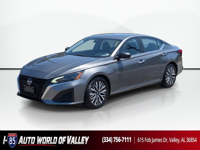 Used 2024 Nissan Altima 2.5 SV FWD image 1