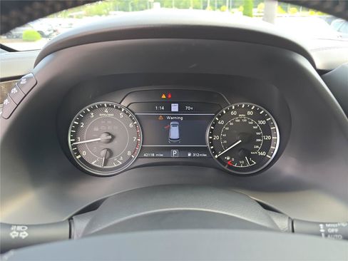 Used 2024 Nissan Armada Platinum w/ Cargo Package RWD image 32