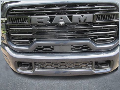 New 2026 RAM 2500 Laramie AWD/4WD image 19