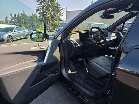 Used 2024 BMW iX xDrive50 w/ Premium Package AWD/4WD image 19