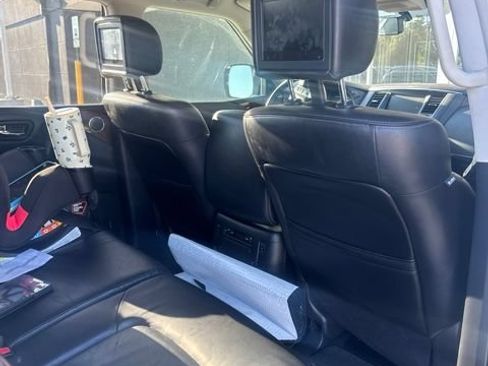 Used 2020 Nissan Armada Platinum RWD image 4