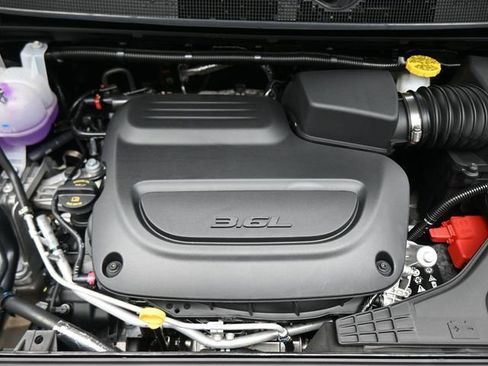 New 2026 Chrysler Pacifica Select image 34