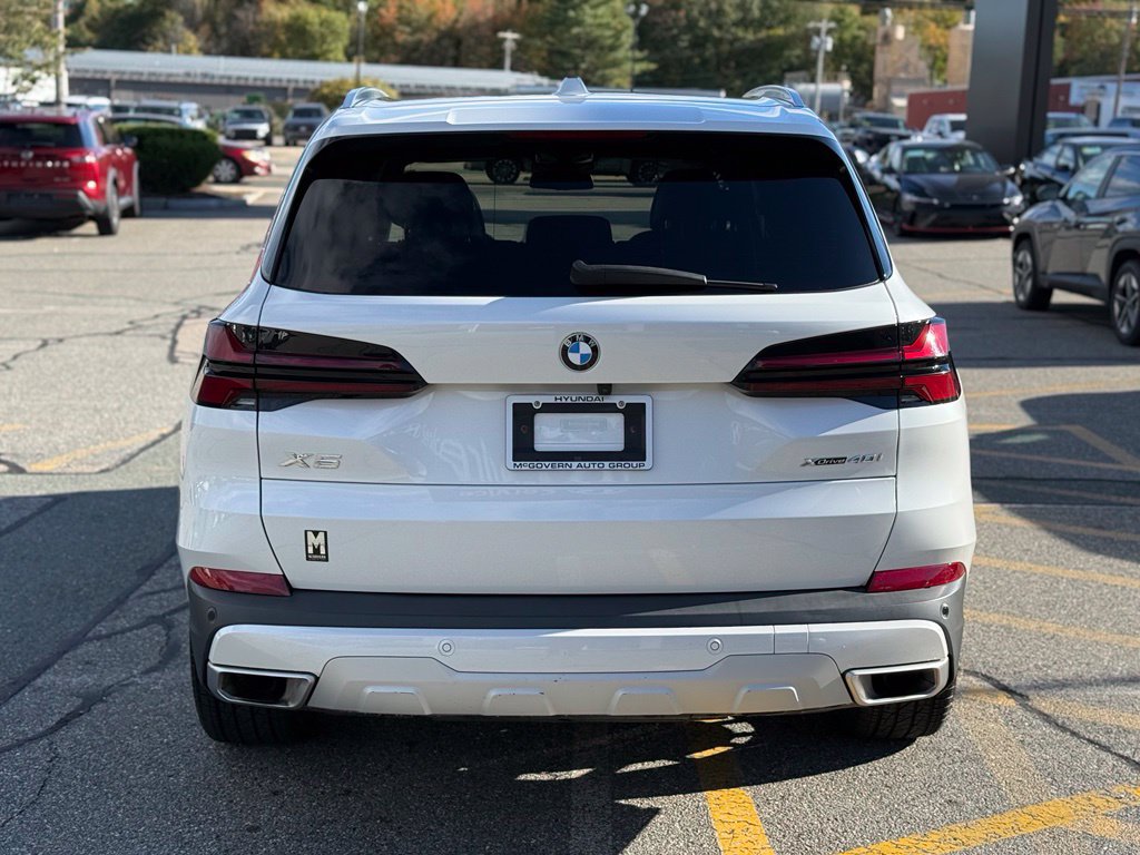 Used 2024 BMW X5 xDrive40i w/ Premium Package AWD/4WD image 5