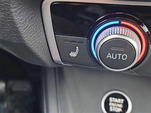 New 2025 Audi Q3 2.0T Premium image 13