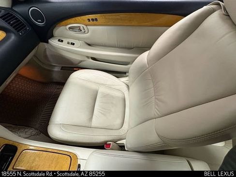 Used 2002 Lexus SC 430 Convertible RWD image 18