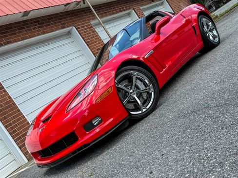 Used 2012 Chevrolet Corvette Grand Sport w/ 2LT Preferred Equipment Group RWD image 7