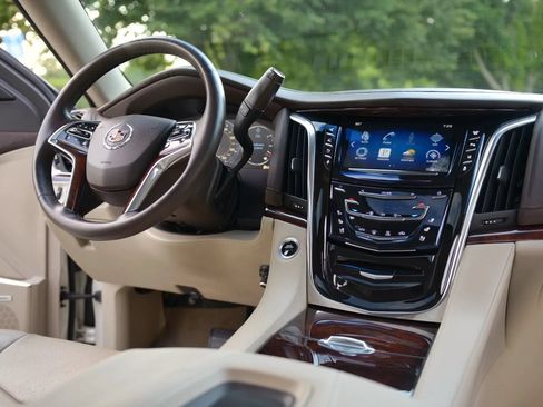Used 2015 Cadillac Escalade Premium AWD/4WD image 83