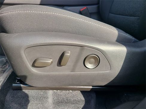 New 2026 Chevrolet Traverse LT w/ Driver Confidence Package image 21