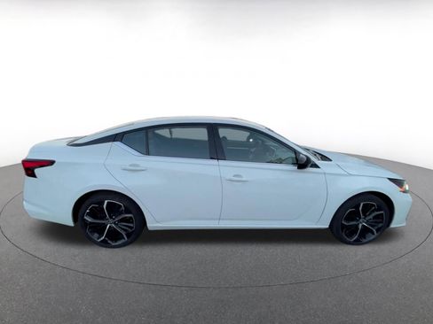 Used 2025 Nissan Altima 2.5 SR image 16
