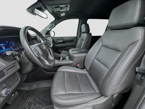 Used 2023 Chevrolet Suburban LT image 13