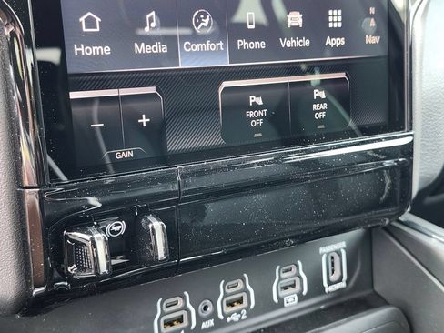 New 2026 RAM 1500 Laramie AWD/4WD image 26