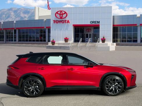 New 2026 Toyota Crown Signia w/ Advanced Technology Package image 3