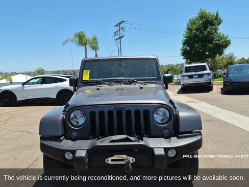 Used 2018 Jeep Wrangler Unlimited Sport AWD/4WD image 2