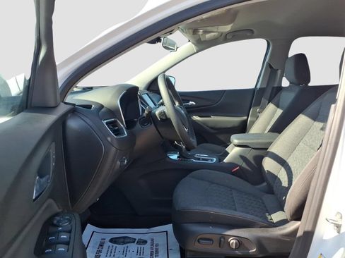 Used 2024 Chevrolet Equinox LT w/ LPO, Floor Liner Package FWD image 18