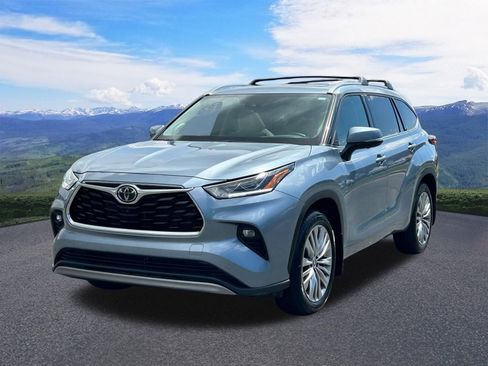 New 2024 Toyota Highlander Platinum AWD/4WD image 1