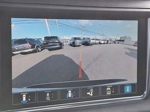 Certified 2021 GMC Yukon XL Denali image 22