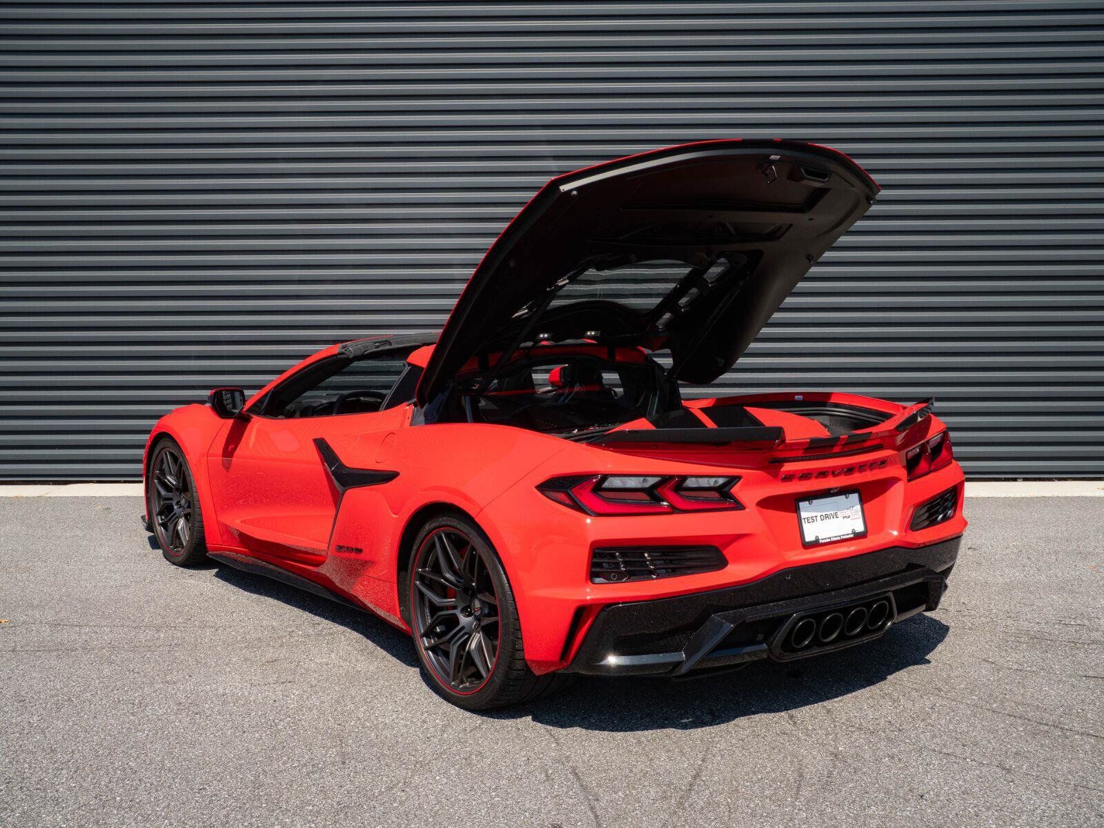Used 2024 Chevrolet Corvette Z06 RWD image 29