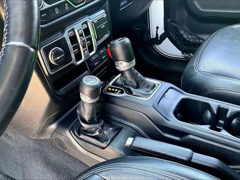 Used 2018 Jeep Wrangler Unlimited Sport S AWD/4WD image 12