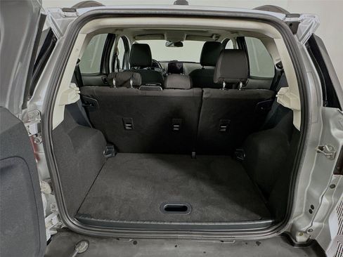 Used 2020 Ford EcoSport SE w/ SE Convenience Package FWD image 27