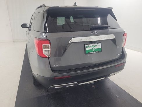 Used 2021 Ford Explorer XLT w/ Equipment Group 202A AWD/4WD image 6