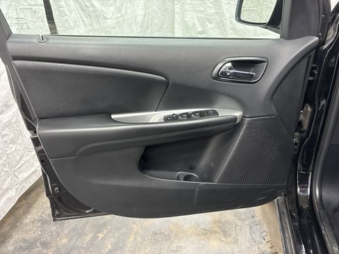 Used 2017 Dodge Journey SE FWD image 15