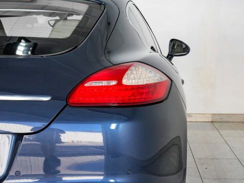 Used 2011 Porsche Panamera 4S image 48