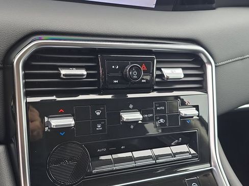 New 2026 Nissan Armada SV image 27