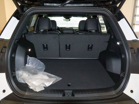 New 2027 GMC Terrain Elevation w/ Elevation Premium Package AWD/4WD image 5