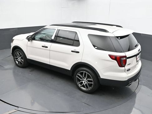Used 2017 Ford Explorer Sport w/ Equipment Group 401A AWD/4WD image 37