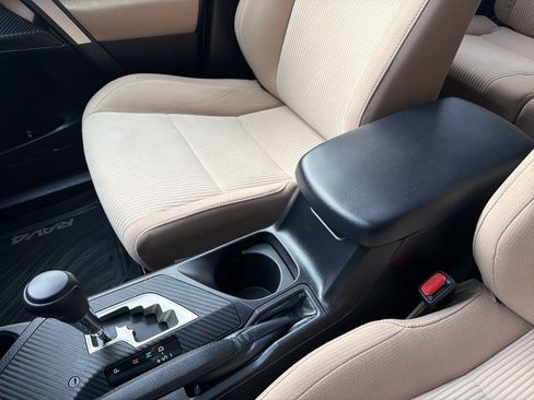 Used 2015 Toyota RAV4 XLE AWD/4WD image 30
