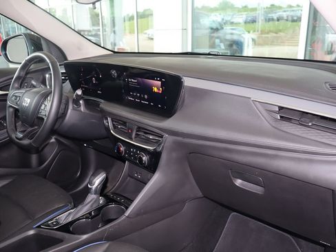 Used 2025 Buick Encore GX Sport Touring w/ Comfort Package AWD/4WD image 40