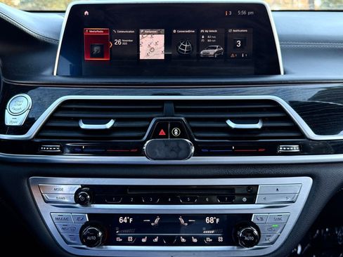 Used 2019 BMW 750i xDrive w/ Executive Package image 30