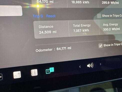 Used 2022 Tesla Model Y Performance image 33