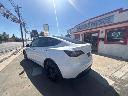 Used 2022 Tesla Model Y Performance AWD/4WD image 8