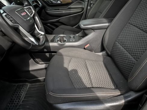 Used 2021 GMC Terrain SLE w/ Driver Convenience Package FWD image 15