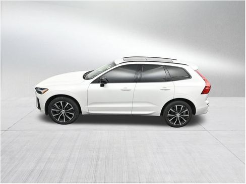 Used 2024 Volvo XC60 B5 Plus w/ Climate Package AWD/4WD image 15