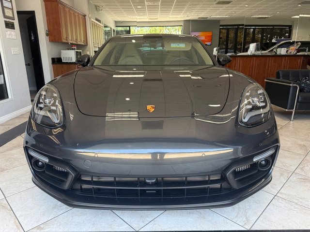 Used 2023 Porsche Panamera image 3