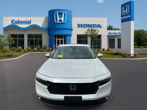 Used 2024 Honda Accord EX image 10