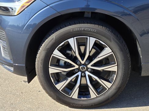 Certified 2023 Volvo XC60 B5 Core w/ Climate Package image 16