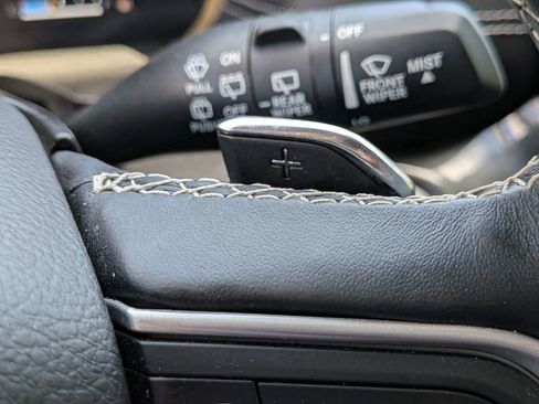 Used 2021 Jeep Grand Cherokee L Laredo w/ Luxury Tech Group I AWD/4WD image 27