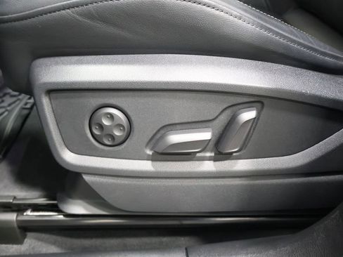 Used 2024 Audi Q5 e Premium Plus w/ Premium Plus Package image 14