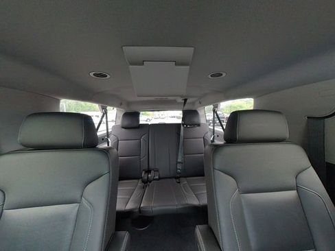 Used 2020 Chevrolet Suburban Premier AWD/4WD image 34