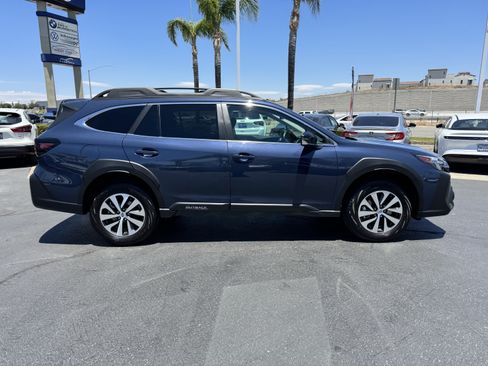 Used 2025 Subaru Outback Premium AWD/4WD image 10
