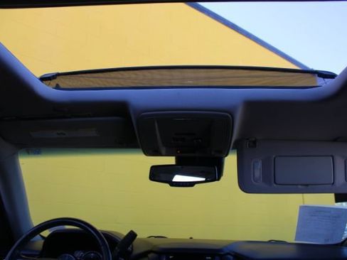 Used 2016 Chevrolet Suburban LTZ image 15