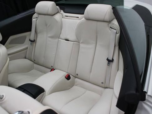 Used 2012 BMW 640i Convertible image 23