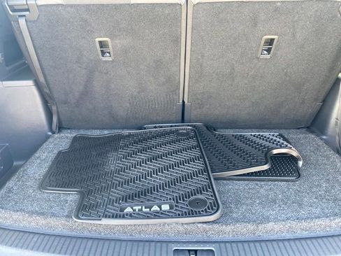 Used 2023 Volkswagen Atlas SE image 27