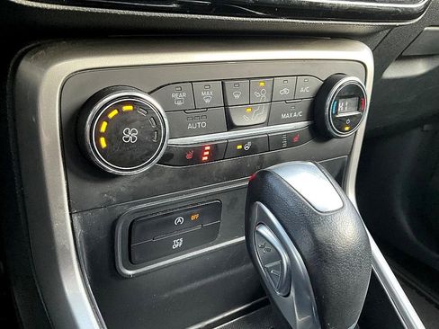 Used 2020 Ford EcoSport Titanium image 25